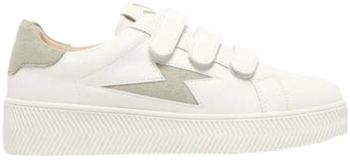 Derbie Vanessa Wu  Baskets