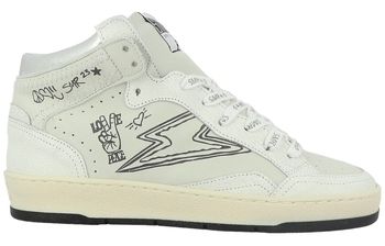 Derbie Semerdjian  Baskets