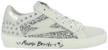 Derbie Semerdjian  Baskets