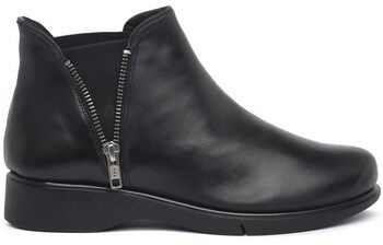 Čižmičky Frau  53L2