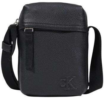 Tašky cez rameno Calvin Klein Jeans  CARGO REPORTER BAG LV04G3080G