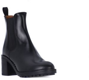 Čižmičky Frau  DOWSON STUD