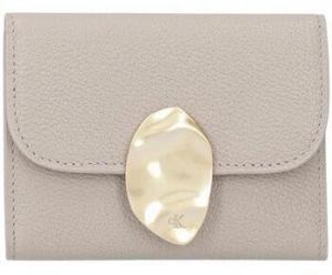 Peňaženky Calvin Klein Jeans  STONE LOCK SLOUCHY LTHR TRIFOLD LV04F1062G