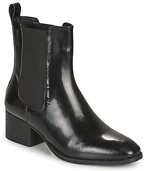 Čižmičky Les Tropeziennes par M.Belarbi  LING