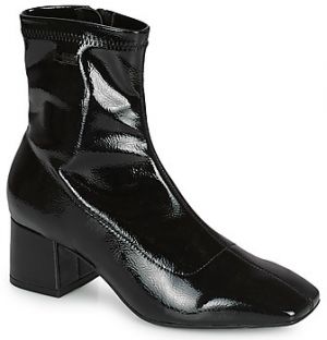 Čižmičky Les Tropeziennes par M.Belarbi  DANIELA