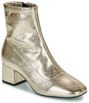 Čižmičky Les Tropeziennes par M.Belarbi  DANIELA