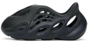 Módne tenisky Yeezy  Foam RNNR Onyx