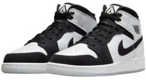 Módne tenisky Nike  1 Mid Diamond Shorts