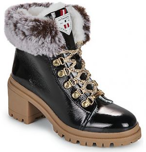 Čižmičky Les Tropeziennes par M.Belarbi  ROSENN