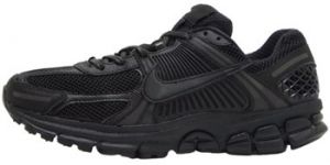 Nízke tenisky Nike  Vomero 5 Triple Black
