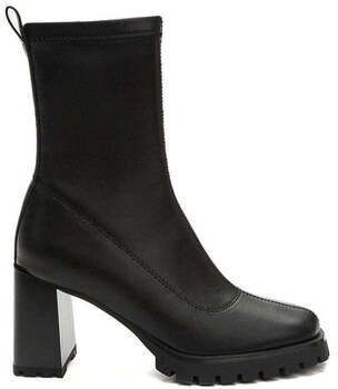 Čižmičky Betsy  -