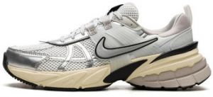 Nízke tenisky Nike  V2K Run Summit White Metallic Silver