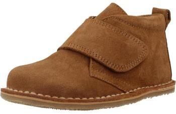 Čižmičky Boston  STRIKE