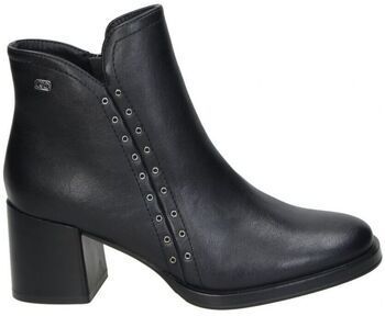 Čižmičky Chika 10  TUKANA 03