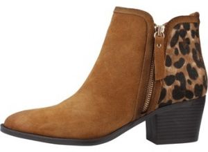 Čižmičky Carmela  162582C