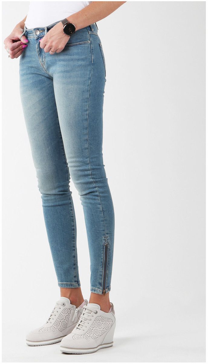 Džínsy Skinny Wrangler  Skylark W27F4072F