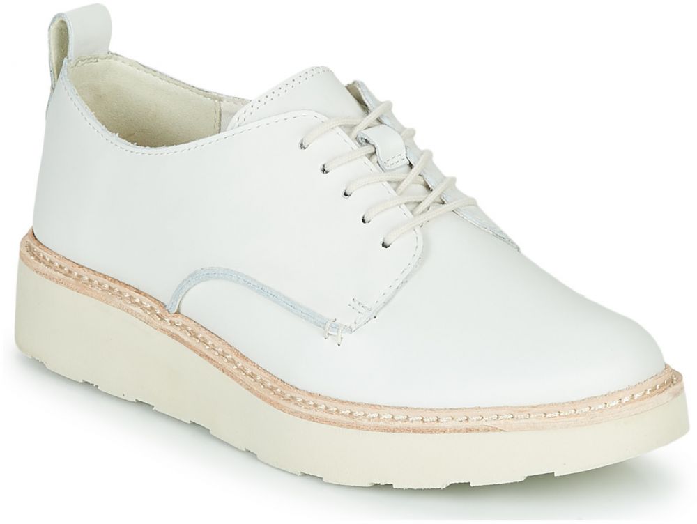 Derbie Clarks  TRACE WALK