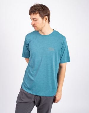 Patagonia M's Cap Cool Daily Graphic Shirt Strataspire: Wetland Blue X-Dye