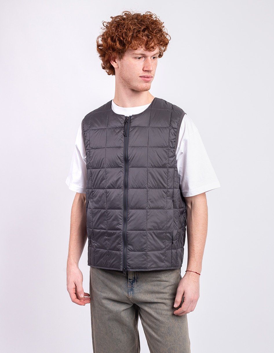 Taion Crew Neck Zip Down Vest D.CHARCOAL