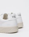 Veja V-12 Extra White galéria