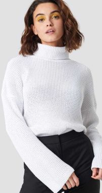 Biely sveter Emilie Briting × NA-KD s objemnými rukávmi a rolákom