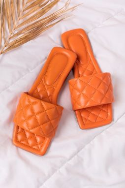 Oranžové prešívané šľapky Kayla