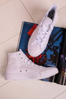 Dámske biele vysoké kožené tenisky Chuck Taylor All Star Leather