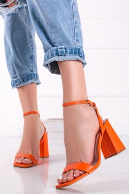 Oranžové sandále na hrubom podpätku Clarisse