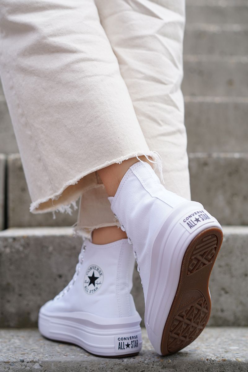 Biele vysoké plátené tenisky na platforme Chuck Taylor All Star Move High Top