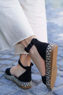 Čierne espadrilly Talia