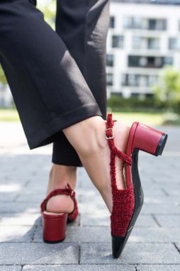 Čierno-bordové slingback lodičky na hrubom podpätku Lipa