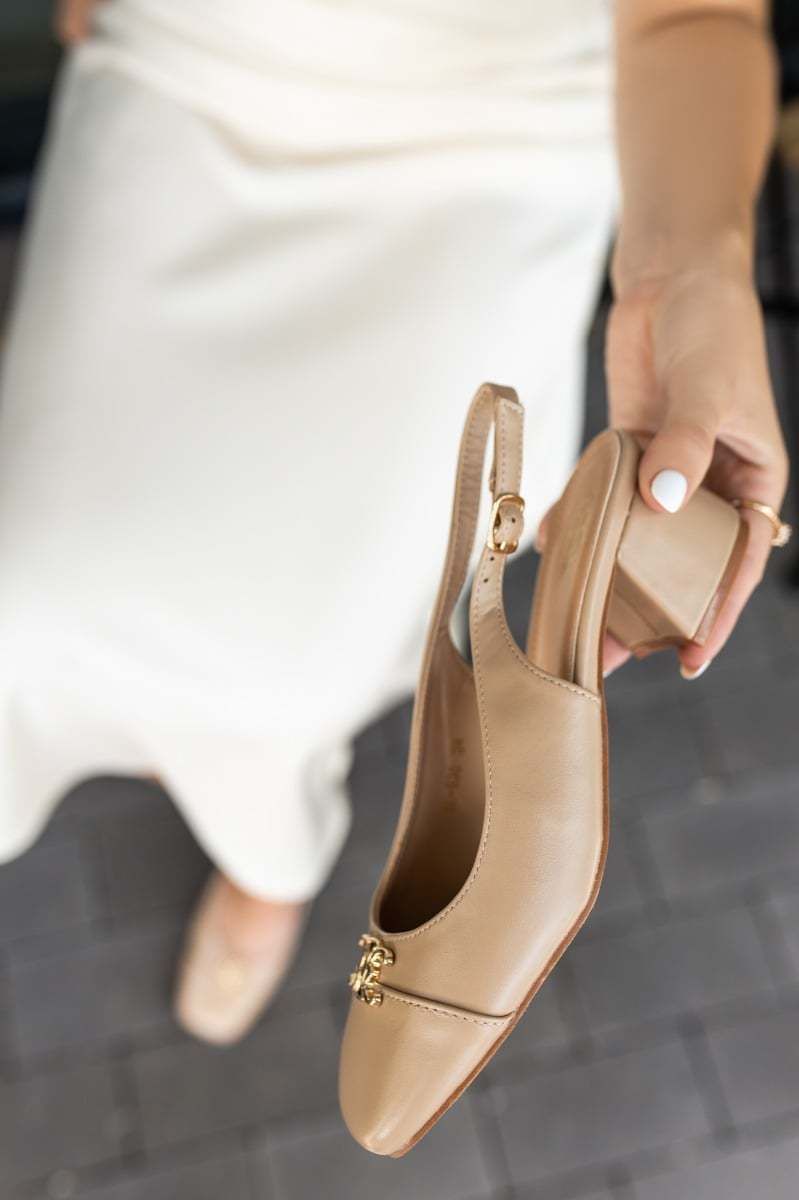 Svetlobéžové slingback lodičky na hrubom podpätku Fanny