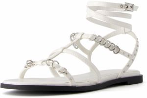 Bershka Remienkové sandále  strieborná / biela