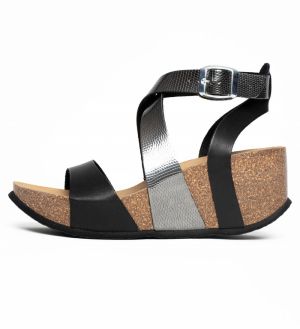 Bayton Sandále 'PAMPELUNE'  hnedá / čierna / strieborná