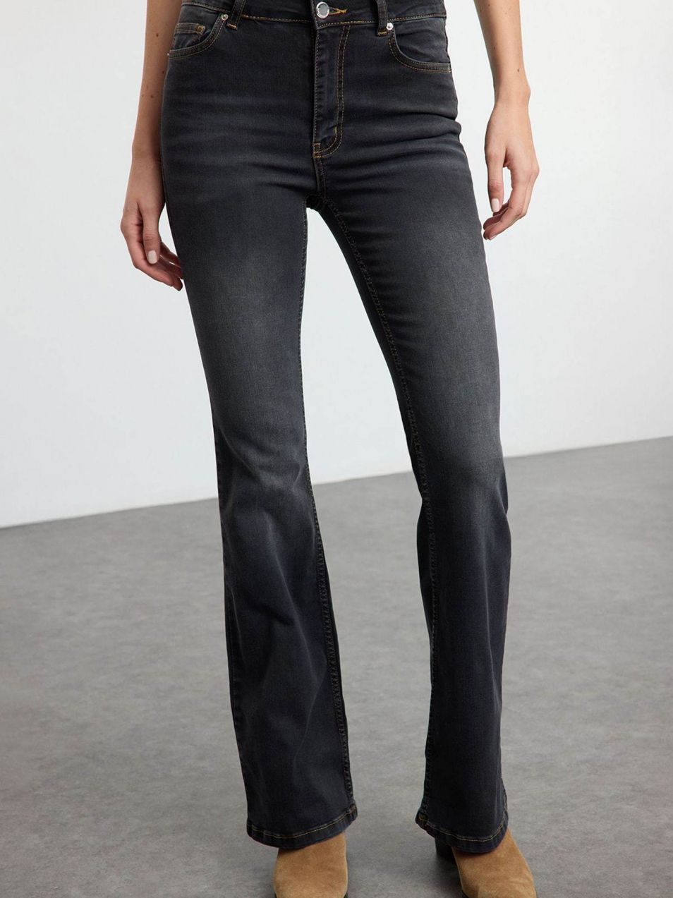 Trendyol Džínsy  čierny denim