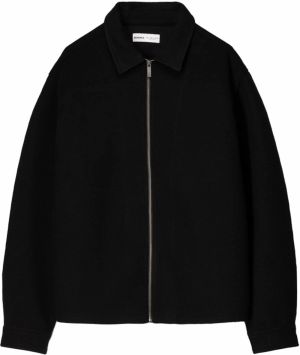 Bershka Prechodná bunda  čierna
