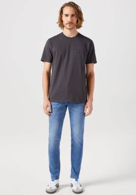WRANGLER Tričko 'SIGN OFF TEE'  tmavosivá