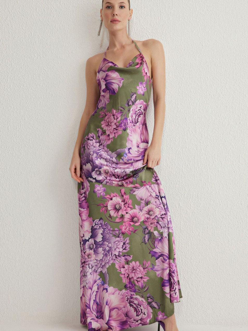 Trendyol Večerné šaty  kaki / fialová / levanduľová / orchideová