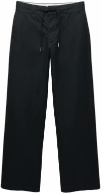 Pull&Bear Chino nohavice  čierna