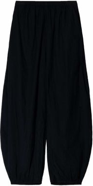 Bershka Nohavice  čierna
