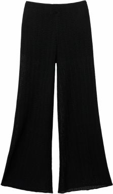 Pull&Bear Nohavice  čierna