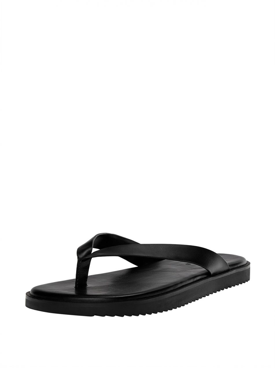 Pull&Bear Žabky  čierna