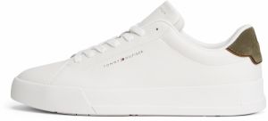 TOMMY HILFIGER Nízke tenisky 'COURT ESS'  olivová / biela