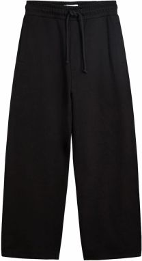 Bershka Nohavice  čierna