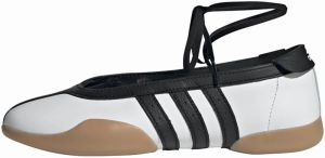 ADIDAS ORIGINALS Baleríny s ramienkom 'Taekwondo Mei'  čierna / biela