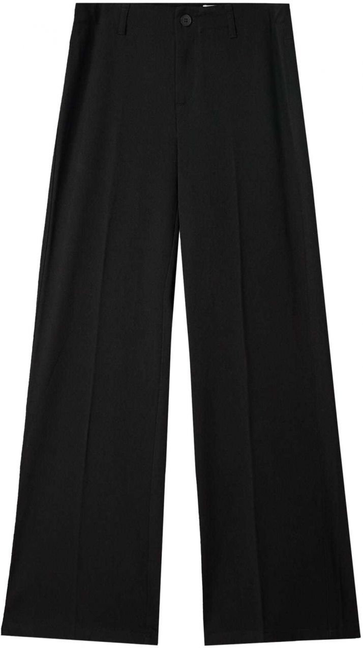 Bershka Nohavice s pukmi  čierna
