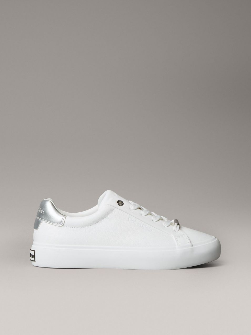 Calvin Klein Nízke tenisky  strieborná / biela