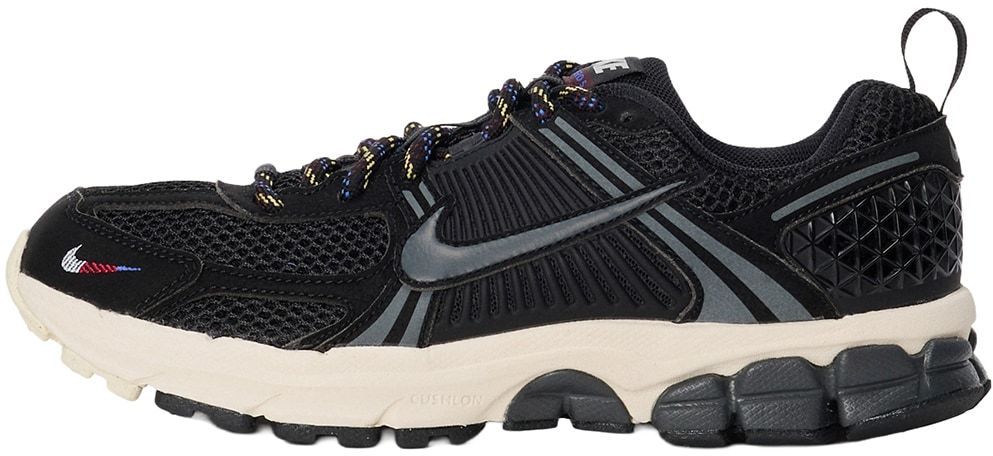 Nike Sportswear Tenisky 'VOMERO'  čierna