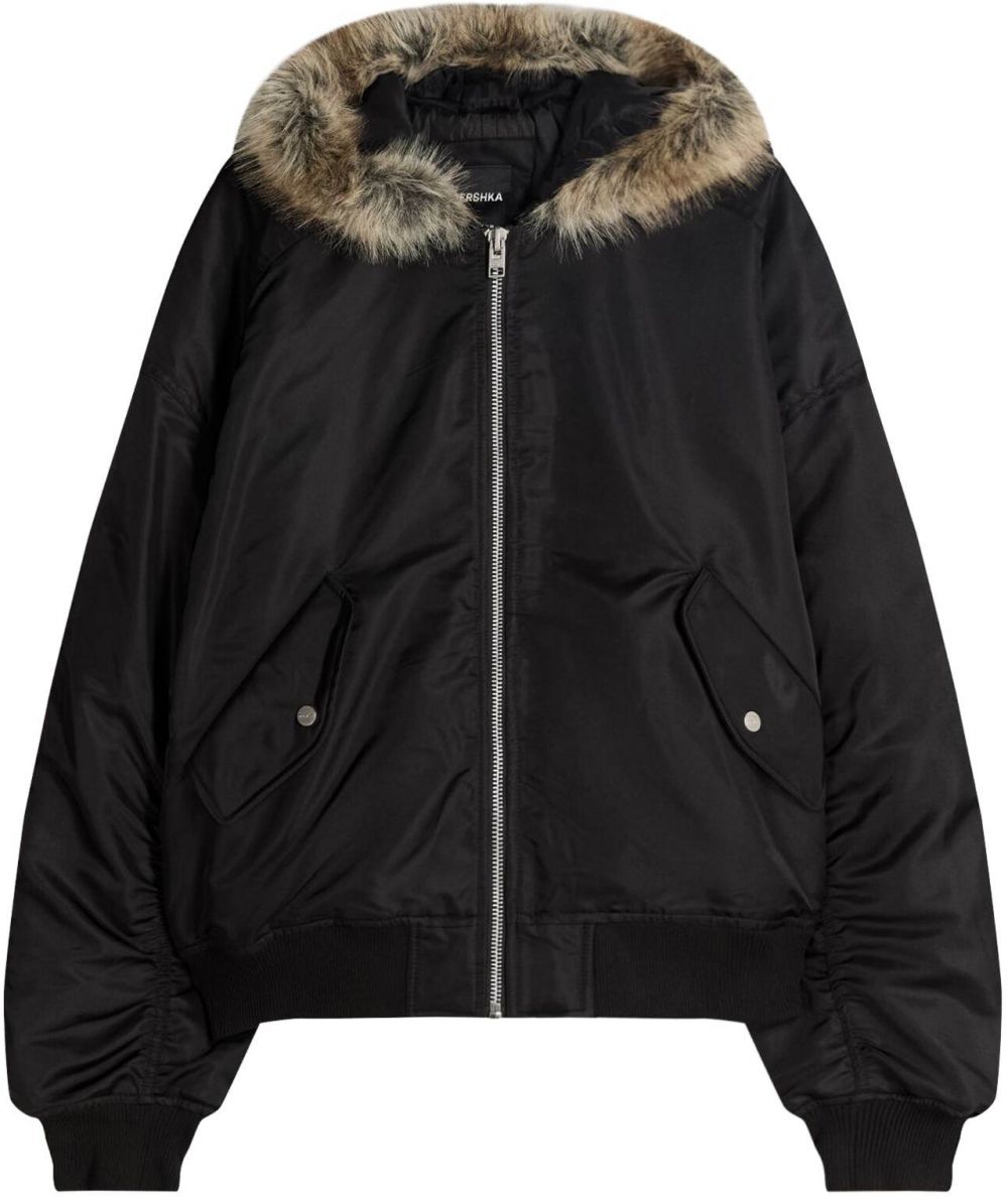 Bershka Prechodná bunda  čierna