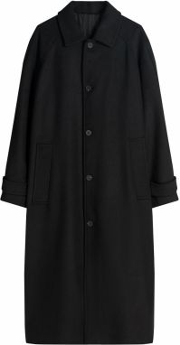 Bershka Prechodný kabát  čierna